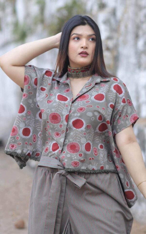 FL 2217 Brown Katha