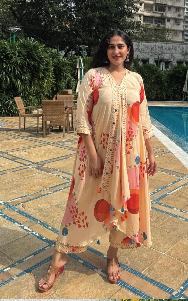 FL 2239 Cream Butterfly - Image 2